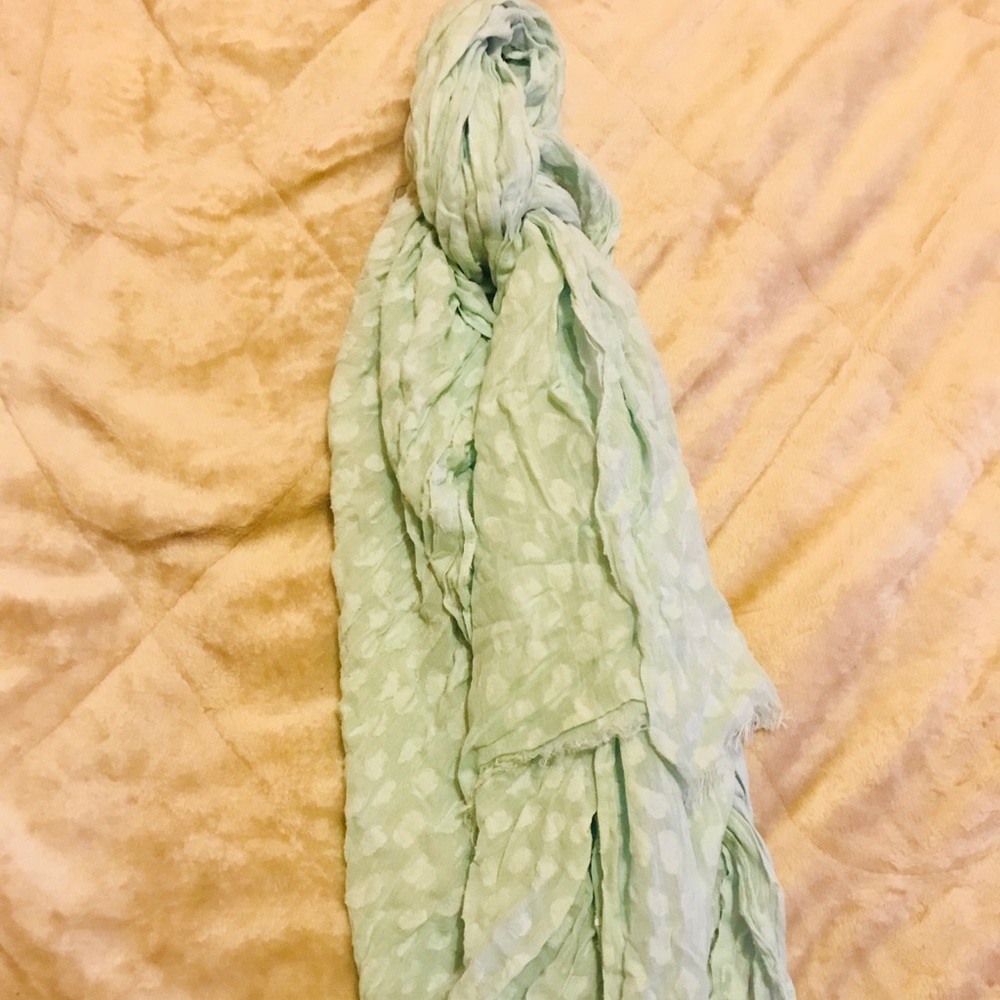 Banana republic teal scarf 🧣